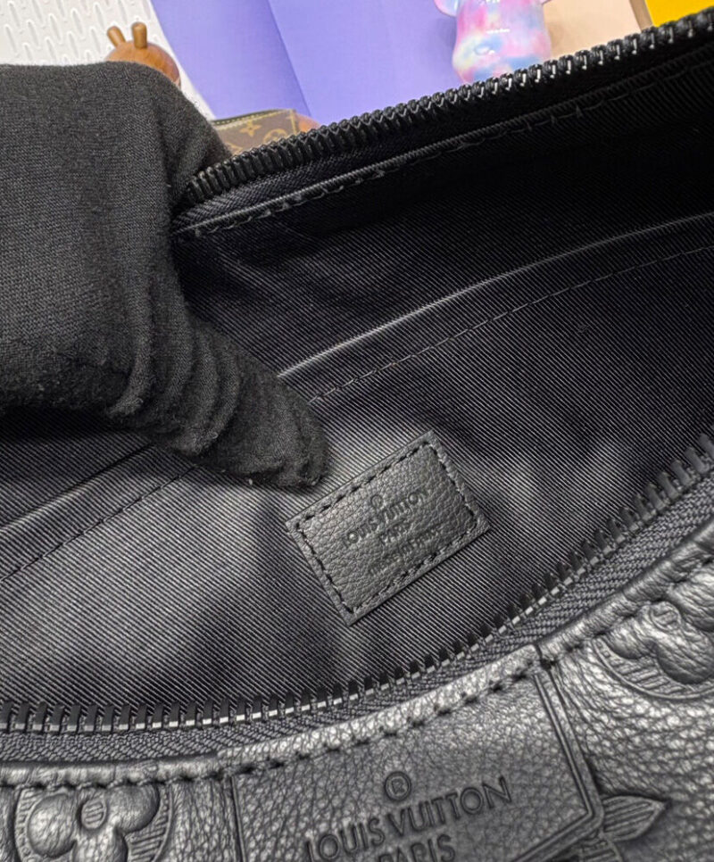 Louis Vuitton Hobo Cargo M14778 Black